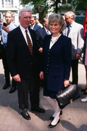 Politikergattin Hannelore Kohl, Ehefrau von Bundeskanzler Helmut Kohl, Bild circa 1994. Copyright: HartwigxValdmanis Nur redaktionelle Nutzung. Editorial usage only. VAL_720101413