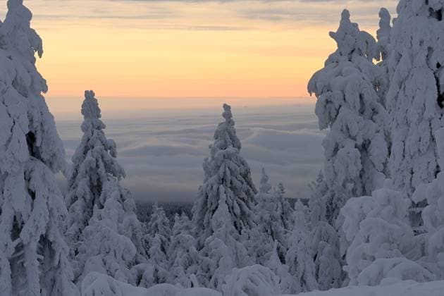 Creative Highlights World The first skiers on the top of Klinovec (1,244 m) in the Klinovec ski resort, Karlovy Vary Region, Czech Republic, December 8, 2023. (CTKxPhoto SlavomirxKubes) CTKPhotoP2023120803486  CTKPhotoP2023120803486