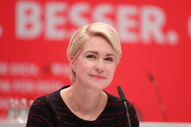 News Bilder des Tages Berlin, Deutschland, 08.12.2023: Manuela Schwesig, Ministerpräsidentin Mecklenburg-Vorpommern, auf SPD-Bundesparteitag *** Berlin, Germany, 08 12 2023 Manuela Schwesig, Minister President of Mecklenburg-Western Pomerania, at the SPD Federal Party Conference Copyright: xdtsxNachrichtenagenturx dts_27742