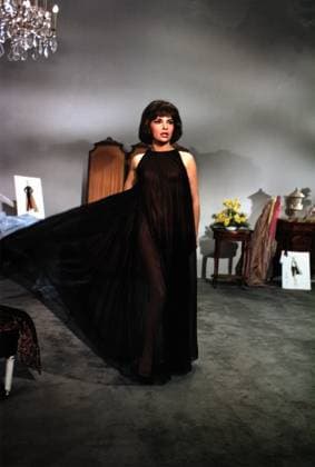 Film Strange Bedfellows Actress Gina Lollobrigida in a scene of the film Los Angeles, CA USA  Copyright: xLeoxFuchsx R0534-Lollobrigida-SBF