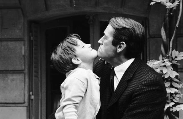 Film To Kill A Mockingbird Actor Gregory Peck with his son Anthony Peck while in the set of the film Monroeville, Alabama USA  Copyright: xLeoxFuchsx 0974 Gregory Peck kid portrait