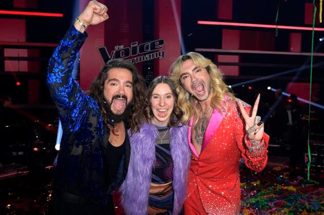 Bilder des Jahres 2023, Entertainment 12 Dezember Tom Kaulitz, Malou Lovis Kreyelkamp und Bill Kaulitz im Finale der 13. Staffel der Castingshow The Voice of Germany 2023 im Studio H Berlin Adlershof. Berlin, 08.12.2023 *** Tom Kaulitz, Malou Lovis Kreyelkamp and Bill Kaulitz in the final of the 13th season of the casting show The Voice of Germany 2023 at Studio H Berlin Adlershof Berlin, 08 12 2023 Foto:xF.xKernx xFuturexImagex voice_finale_3364