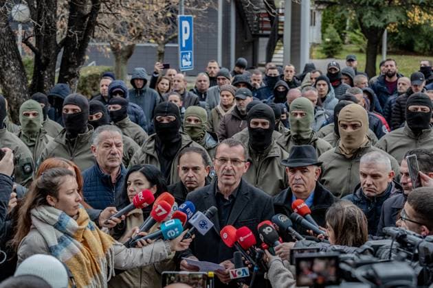 News Themen der Woche KW49 News Bilder des Tages Imer Zeqiri, head of the Kosovo Police Union, speaks at the press during a demonstration outside the government building in Pristina, Kosovo on Saturday, Dec 9, 2023, voicing their dissatisfaction with the government s suggested adjustments to allowances, salaries, and risk pay for the year. (VX Photo Vudi Xhymshiti), Kosovo Police Protest Prishtina Government Building Kosovo Republic of Kosovo  , Copyright: xVxXhymshitix