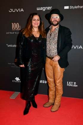 Manuel Cortez mit Freundin Saina Bayatpour beim 100th Film Award Event im Charles Hotel. München, 09.12.2023