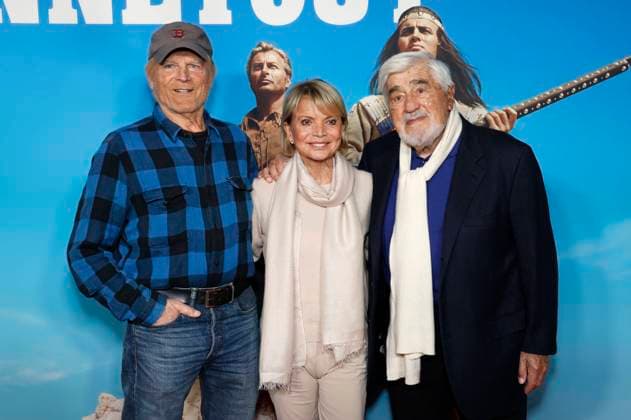 Terence Hill, Uschi Glas und Mario Adorf beim Screening zum 60. Jubiläum des Kinofims Winnetou I in ener restaurierten 4K Version in der Astor Film Lounge. München, 10.12.2023 *** Terence Hill, Uschi Glas and Mario Adorf at the screening for the 60th anniversary of the movie Winnetou I in a restored 4K version at the Astor Film Lounge Munich, 10 12 2023 Foto:xD.xBedrosianx xFuturexImagex winnetou_3207