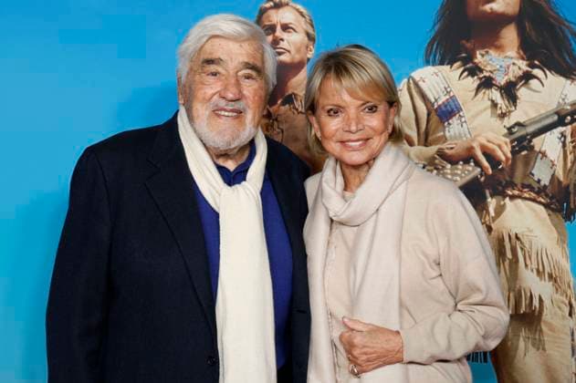 Mario Adorf und Uschi Glas beim Screening zum 60. Jubiläum des Kinofims Winnetou I in ener restaurierten 4K Version in der Astor Film Lounge. München, 10.12.2023 *** Mario Adorf and Uschi Glas at the 60th anniversary screening of the movie Winnetou I in a restored 4K version at the Astor Film Lounge Munich, 10 12 2023 Foto:xD.xBedrosianx xFuturexImagex winnetou_3209