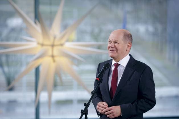 Entertainment Themen der Woche KW50 Entertainment Bilder des Tages Olaf Scholz (SPD), Bundeskanzler, aufgenommen bei einem Bildtermin mit den Angehoerigen von Soldatinnen und Soldaten der Bundeswehr sowie Polizistinnen und Polizisten im Auslandseinsatz. Berlin, 11.12.2023. Berlin Deutschland *** Olaf Scholz SPD , Federal Chancellor, pictured at a photo session with the families of Bundeswehr soldiers and police officers on deployment abroad Berlin, 11 12 2023 Berlin Germany Copyright: xThomasxTrutschelx