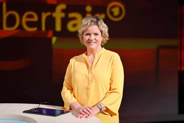 Bilder des Jahres 2023, Entertainment 12 Dezember Entertainment Themen der Woche KW50 Fernsehjournalistin Brigitte Büscher zum letzten Mal in der ARD-Talkshow hart aber fair in den WDR-Studios Köln. Köln, 11.12.2023 NRW Deutschland *** TV journalist Brigitte Büscher for the last time on the ARD talk show hart aber fair at the WDR studios in Cologne Cologne, 11 12 2023 NRW Germany Copyright: xChristophxHardtx