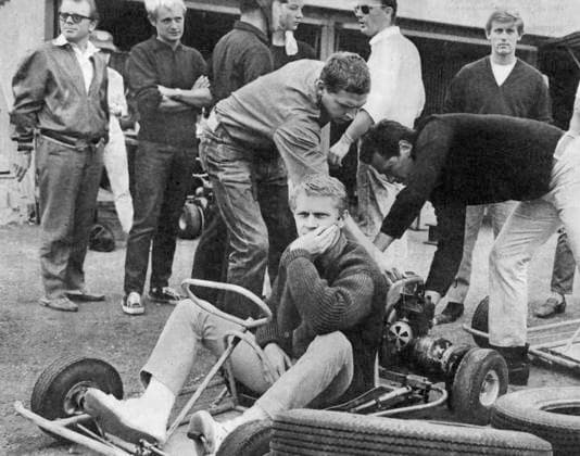 Film The Great Escape Actor Steve McQueen at the set Bavaria Germany  Copyright: xLeoxFuchsxArchivesx 3018 Steve McQueen Karting Beofre Race