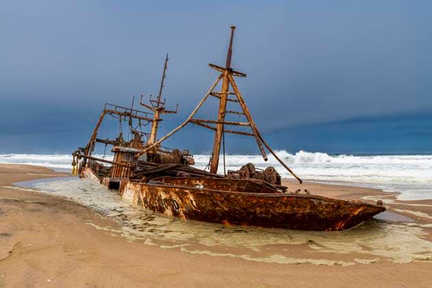 Shipwreck on a beach in the Iona National Park, Namibe, Angola, Africa Copyright: MichaelxRunkel 1184-9480