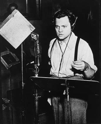 Orson Welles, Radio Broadcast of War of the Worlds , October 30, 1938  Copyright: xABxArchivex jtv003258