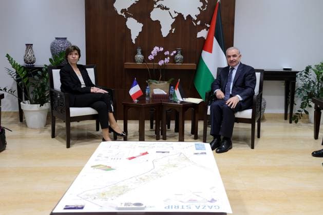 News Themen der Woche KW50 News Bilder des Tages French Foreign Minister Catherine Colonna meets Palestinian Prime Minister Mohammad Shtayyeh in Ramallah French Foreign Minister Catherine Colonna meets Palestinian Prime Minister Mohammad Shtayyeh in Ramallah, West Bank on December 17, 2023. Photo by Palestinian Prime Minister Office apaimages Ramallah West Bank Palestinian Territory 171223_Ramalah_PMO_00(4) Copyright: xapaimagesxPalestinianxPrimexMinisterxOfficex xapaimagesx