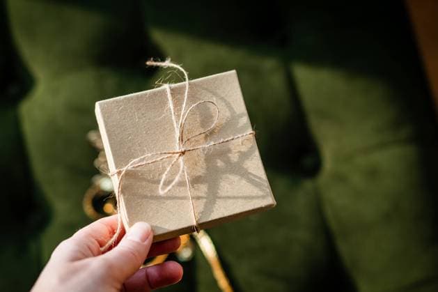 Holiday Gift Wrapping for Christmas Winnipeg, Manitoba, Canada R_MFBW23121554-1306335-01