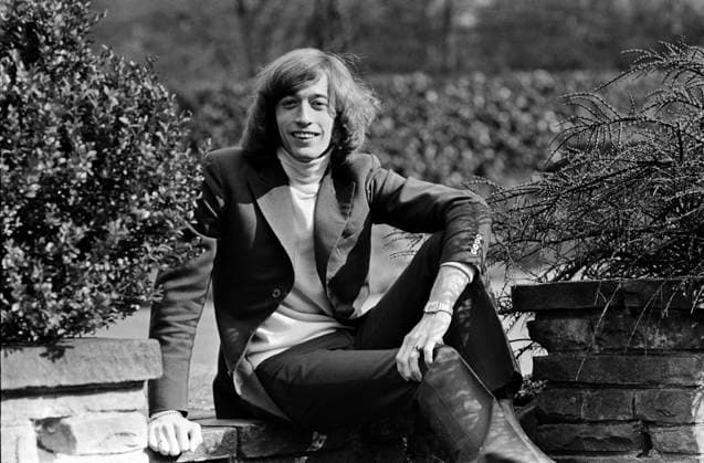 Robin Gibb of the Bee Gees Archive Photos Bee Gees 1969 Robin Gibb at his home. Photo by Chris Walter Photofeatures., Credit:Chris Walter Avalon England  Copyright: xChrisxWalterx xAvalonx 0526976207