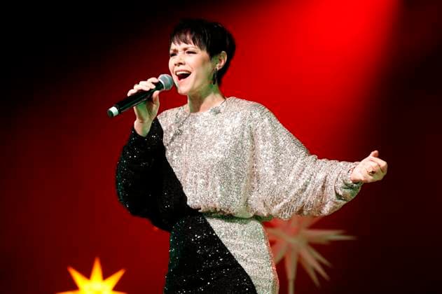 Entertainment Themen der Woche KW51 Francine Jordi live bei Weihnachten mit unseren Stars im Messe- & Veranstaltungspark. Löbau, 19.12.2023 *** Francine Jordi live at Christmas with our stars at the Löbau Exhibition Center, 19 12 2023 Foto:xM.xWehnertx xFuturexImagex jordi_3203