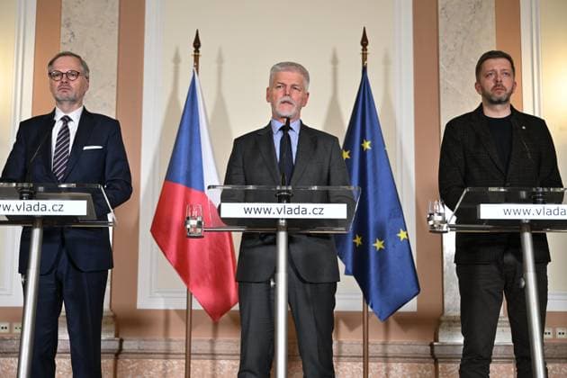 News Themen der Woche KW51 ++CAPTION CORRECTION+++It seems at the moment that the shooting at the Faculty of Arts of Charles University in central Prague was the act of a lone gunman and it was neither international terrorism nor the act of an organised group, Prime Minister Petr Fiala (Civic Democrats, ODS), left, told reporters after the government meeting in Prague, Czech Republic, December 21, 2023. Centre is Czech President Petr Pavel, at right is Czech Interior Minister Vit Rakusan. (CTKxPhoto MichaelaxRihova) CTKPhotoP2023122109176  CTKPhotoP2023122109176