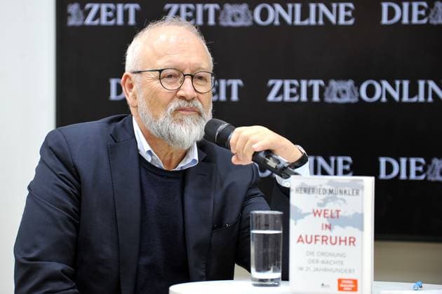 Frankfurter Buchmesse 2023. Herfried Münkler am 18.10.2023 auf der Frankfurter Buchmesse. 20231018MWI105730 *** Frankfurt Book Fair 2023 Herfried Münkler on 18 10 2023 at the Frankfurt Book Fair 20231018MWI105730