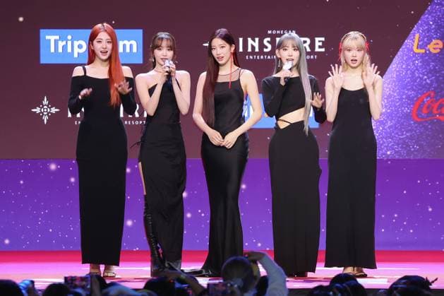 Entertainment Themen der Woche KW52 Entertainment Bilder des Tages S. Korean girl group Le Sserafim S. Korean girl group Le Sserafim South Korean girl group Le Sserafim poses for a photo during the 2023 SBS Music Awards in Incheon, west of Seoul, on Dec. 25, 2023. (Yonhap) 2023-12-26 11:34:54 < 1980-2023 YONHAPNEWS AGENCY. .> ÀÎo±¤¿ª½Ã EDITORIAL USE ONLY  Copyright: xx PYH2023122605590034400 YonhapxNewsx yonphotos226554