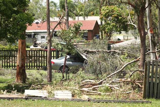 News Themen der Woche KW52 News Bilder des Tages THUNDERSTORM QLD CLEAN UP, Storm damage is seen in Helensvale on the Gold Coast , Queensland, Wednesday, December 27, 2023. Storms ravaging Queensland have claimed six lives since Christmas Day with one person missing in floodwaters. ( NO ARCHIVING, EDITORIAL USE ONLY, NO USE IN BOOKS WITHOUT CONSENT GOLD COAST QLD AUSTRALIA  Copyright: xJASONxO?BRIENx 20231227001882358386