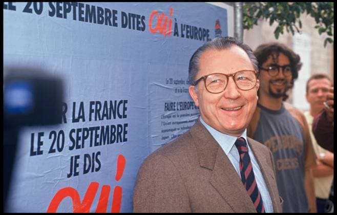 Info - Jacques Delors est dÃ cÃ dÃ Ã l Ã¢ge de 98 ans - ARCHIVES - JACQUES DELORS LE JOUR DU VOTE POUR LE TRAITE DE MAASTRICHT A CLICHY EN 1992 Clichy France  Copyright: xAGENCEx xBESTIMAGExAGENCEx xBESTIMAGEx