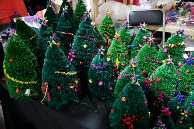 Crafts and gastronomy from the state of Guerrero are sold in the Zocalo of Mexico City December 28, 2023, Mexico City, Mexico: Artisans from the state of Guerrero sell their products such as handicrafts, mezcals, traditional costumes and various products at the Zocalo Christmas festival in Mexico City. on December 28, 2023 in Mexico City, Mexico (Photo by Luis Barron Eyepix Group). Copyright: xLuisxBarronx xEyepixxGroupx LB-20231228-11