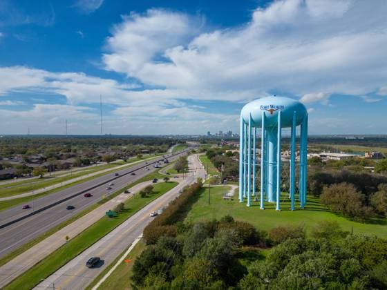 Fort Worth Water Tower - aerial view - FORT WORTH, UNITED STATES - NOVEMBER 8, 2022 Fort Worth Water Tower - aerial view - FORT WORTH, TEXAS - NOVEMBER 8, 2022 Copyright: xZoonar.com ÊrikxLattweinx 19438323