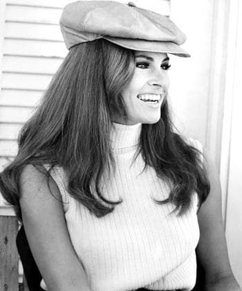 Raquel Welch, Portrait, on-set of the Film, Lady in Cement , 1968  Copyright: xABxArchivex jtv003767