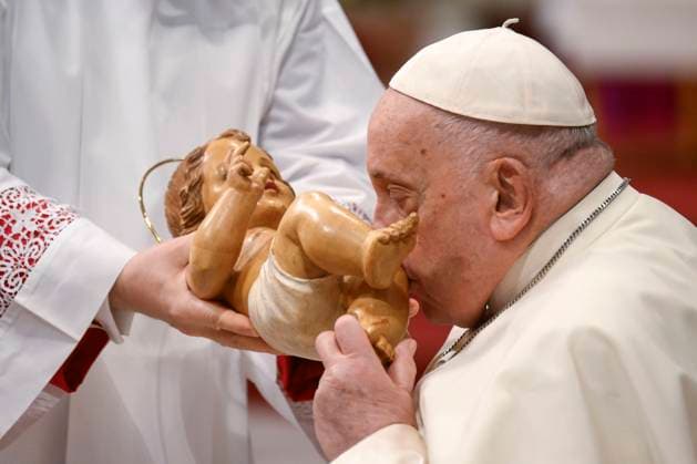 News Themen der Woche KW01 News Bilder des Tages Italy, Rome, Vatican, 2024 1 06.Pope Francis presides a mass for the Epiphany in Saint Peter s Basilica at the Vatican Photograph by Vatican Media Catholic Press Photo s. RESTRICTED TO EDITORIAL USE - NO MARKETING - NO ADVERTISING CAMPAIGNS.  Copyright: xVATICANxMEDIAx xipa-agency.netx xVaticanxMediax IPA_Agency_IPA42529381