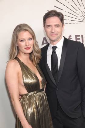 Entertainment Themen der Woche KW01 Entertainment Bilder des Tages LOS ANGELES, CA - JANUARY 6: Ashley Grace and Topher Grace at The Art of ElysiumÕs 2024 Heaven Gala at The Wiltern Theater in Los Angeles, California on January 6, 2024. Copyright: xFayexSadoux
