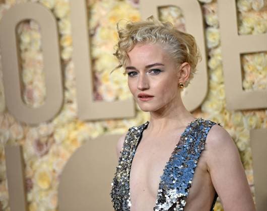 Actress Julia Garner arrives for the 81st annual Golden Globe Awards at the Beverly Hilton in Beverly Hills, California on Sunday, January 7, 2024.  LAP202401070040 CHRISxCHEW