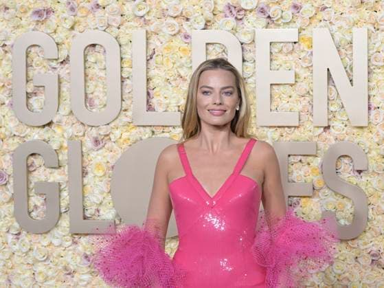 81st Annual Golden Globe Awards 07 January 2024 - Beverly Hills, California - Margot Robbie. 81st Annual Golden Globe Awards at The Beverly Hilton Hotel. Photo Credit: Billy Bennight AdMedia Beverly Hills California United States EDITORIAL USE ONLY  Copyright: xx BillyxBennightx admphotostwo870514