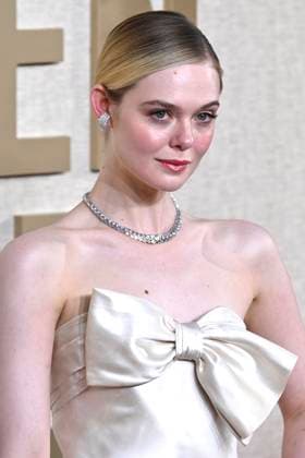 Elle Fanning bei der Verleihung der 81. Golden Globe Awards im Beverly Hilton Hotel. Beverly Hills, 07.01.2024