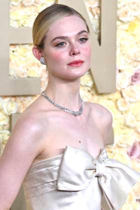 Elle Fanning bei der Verleihung der 81. Golden Globe Awards im Beverly Hilton Hotel. Beverly Hills, 07.01.2024