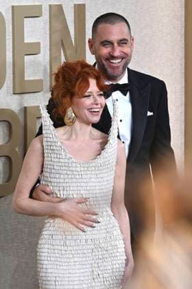 Natasha Lyonne und Bryn Mooser bei der Verleihung der 81. Golden Globe Awards im Beverly Hilton Hotel. Beverly Hills, 07.01.2024