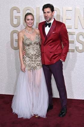 Emily Blunt mit Ehemann John Krasinski bei der Verleihung der 81. Golden Globe Awards im Beverly Hilton Hotel. Beverly Hills, 07.01.2024