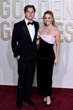 Reese Witherspoon mit Sohn Deacon Reese Phillippe bei der Verleihung der 81. Golden Globe Awards im Beverly Hilton Hotel. Beverly Hills, 07.01.2024