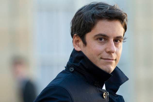 Reshuffle: Attal Could Be Named Prime Minister File photo - Gabriel Attal leaves the Elysee palace at the end of the weekly cabinet meeting, in Paris, on February 9, 2022. - French National Education Minister Gabriel Attal could be named Prime Minister after Elisabeth Borne spoke with President Emmanuel Macron as a cabinet reshuffle appears imminent. At 34, he could become the youngest Prime Minister of the Fifth Republic. Photo by Eliot Blondet ABACAPRESS.COM Paris France  Copyright: xBlondetxEliot ABACAx