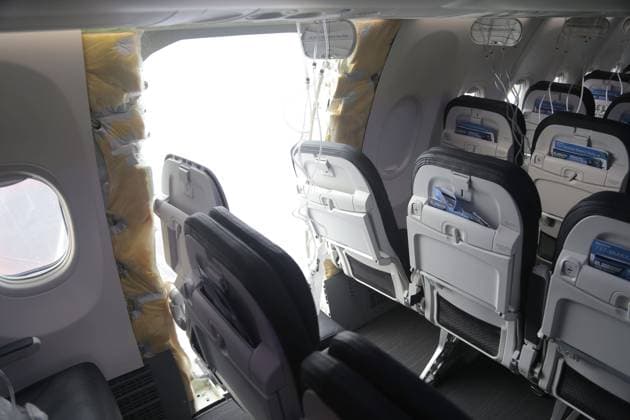 Bilder des Jahres 2024, News 01 Januar News Themen der Woche KW02 News Bilder des Tages January 8, 2024, Portland, OR, United States: The missing door plug on Alaska Airlines Flight 1282, a Boeing 737-9 MAX commercial aircraft, January 7, 2024 in Portland, Oregon. The aircraft suffered a blowout of a door plug on January 5th resulting in uncontrolled decompression of the aircraft and forcing an emergency landing. Portland United States - ZUMAp138 20240108_zaa_p138_006 Copyright: xNtsb NationalxTransportationx