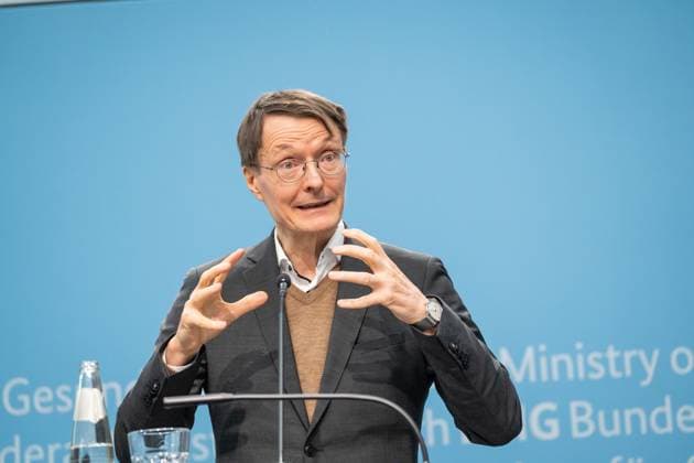 News Themen der Woche KW02 News Bilder des Tages Pressekonferenz Thema hausärztliche Versorgung im Bundesgesundheitsministerium Karl Lauterbach, Bundesgesundheitsminister;Pressekonferenz Thema hausärztliche Versorgung im Bundesgesundheitsministerium Karl Lauterbach, Bundesgesundheitsminister, Berlin Berlin Deutschland BMG *** Press conference on GP care at the Federal Ministry of Health Karl Lauterbach, Federal Minister of Health Press conference on GP care at the Federal Ministry of Health Karl Lauterbach, Federal Minister of Health, Berlin Berlin Germany BMG