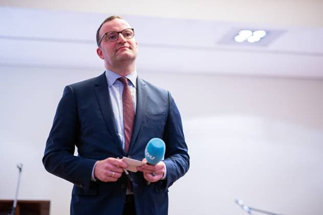11.01.2024 - Jens Spahn (CDU) in Lingen Ems: Der ehemalige Gesundheitsminister, jetziger stellvertretender Vorsitzender der CDU CSU-Bundestagsfraktion und Mitglied des Bundestags während des Neujahrsempfangs des CDU-Kreisverbands Lingen Ems in Niedersachsen. , Lingen Nordrhein-Westfalen Deutschland Hotel Am Wasserfall