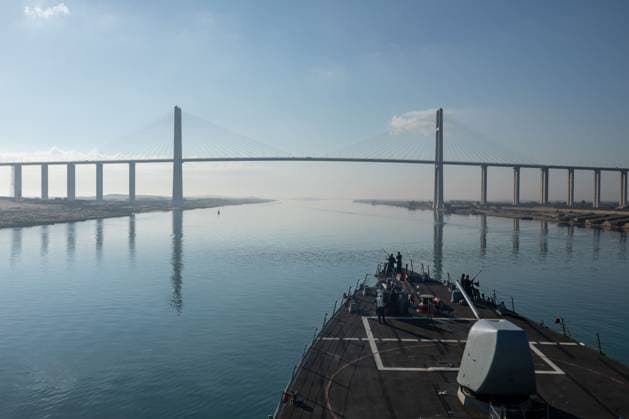 December 18, 2023, El Qantara, Suez, Egypt: The U.S. Navy Arleigh Burke-class guided-missile destroyer USS Laboon transits the Suez Canal in support of Operation Prosperity Guardian, December 18, 2023 in El Qantara, Egypt. OPG is a multinational coalition to support maritime security and counter attacks on commercial shipping in the region. El Qantara Egypt - ZUMAp138 20231218_zaa_p138_021 Copyright: xMc3xAlicexHusted U.S.xNavyx