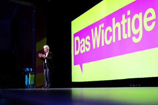 News Themen der Woche KW02 News Bilder des Tages 14.01.2024 - FDP-Neujahrsempfang in Düsseldorf: Marie-Agnes Strack-Zimmermann (Bundestagsabgeordnete) während der Veranstaltung im Maritim Hotel in der Nähe des Flughafens mit dem Schriftzug Das Wichtige. , *** 14 01 2024 FDP New Years reception in Düsseldorf Marie Agnes Strack Zimmermann Member of the Bundestag during the event at the Maritim Hotel near the airport with the lettering Das Wichtige ,