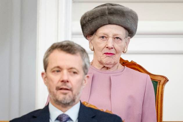 King Frederik X and Queen Margrethe in the Parliament Hall, where the royal couple are present for the first time in their new official roles at Christiansborg Palace in Copenhagen, Monday 15 January 2024.. (Photo: Mads Claus Rasmussen Ritzau Scanpix) , Denmark *** King Frederik X and Queen Margrethe in the Parliament Hall, where the royal couple are present for the first time in their new official roles at Christiansborg Palace in Copenhagen, Monday 15 January 2024 Photo Mads Claus Rasmussen Ritzau Scanpix , Denmark  Copyright: RitzauxScanpix MadsxClausxRasmussenx COP15506 spdk20240115-123454-L