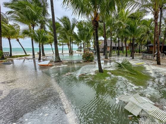 Cyclone bricht ueber Mauritius her, und zerstoert das Resort Beachcomber Paradis Golf und Spa, Travel, 15.01.2024 Le Morne Le Morne Mauritius