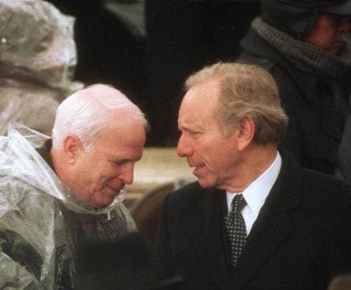 1 20 01 INAUGURATION-- Sen. John McCain, R-Ariz., presidential hopeful during the campaign of 2000, and candidate for vice presdient Sen. Joseph Lieberman, D-Conn., talk after the swearing in ceremony for President George W. Bush. CONGRESSIONAL QUARTERLY PHOTO BY SCOTT J. FERRELL EDITORIAL USE ONLY Copyright: xx x cqphotos001130