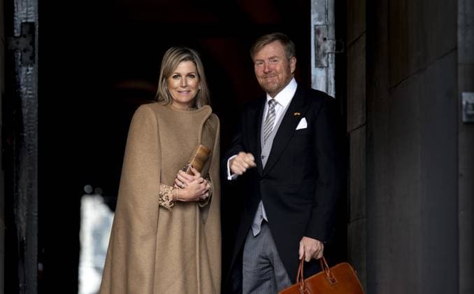 Entertainment Themen der Woche KW03 Entertainment Bilder des Tages AMSTERDAM - King Willem-Alexander and Queen Maxima arrive at the Palace on Dam Square for the New Year s reception. The royal couple receives members of the diplomatic corps of foreign diplomats. ANP FRANK VAN BEEK netherlands out - belgium out  Copyright: xx x488682466x originalFilename: 488682466.jpg