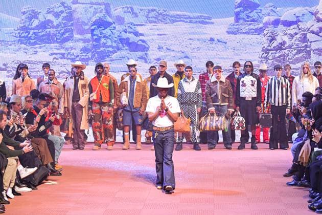 PFW - Pharrell Williams Walks Louis Vuitton Runway Designer Pharrell Williams walks the runway during the Louis Vuitton Menswear Fall Winter 2024-2025 show as part of Paris Fashion Week on January 16, 2024 in Paris, France. Photo by Jana Call me J ABACAPRESS.COM Paris France  Copyright: xJanaxCallxmexJ ABACAx