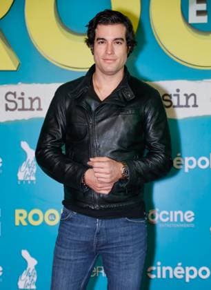 January 16, 2024, Mexico City, Ciudad de Mexico, Mexico: January 16, 2024, Mexico City, Mexico: Danilo Carrera Attends the red carpet of the Roomie film premiere at cinepolis Perisur. on January 16, 2024 in Mexico City, Mexico. Mexico City Mexico - ZUMAe321 20240116_zea_e321_049 Copyright: xLuisxMarin xEyepixxGroupx