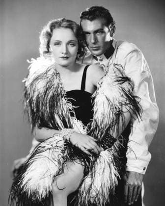 Marlene Dietrich, Gary Cooper, Morocco (1930). Photo credit: Paramount (File Reference 34580-630THA)  Copyright: xCinemaxLegacyxCollection ThexHollywoodxArchivex 34580-630THA The Hollywood Archive