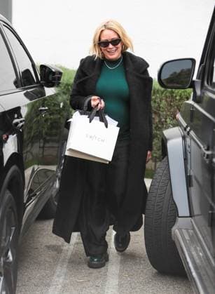 Entertainment Bilder des Tages Hilary Duff out shopping at SW TCH. Featuring: Hilary Duff Where: Los Angeles, California, United States When: 19 Jan 2024 Credit: BauerGriffin INSTARimages EDITORIAL USE ONLY. NOT FOR USE BY NEWSPAPERS BASED IN THE UK. Copyright: xBG046x 53379059